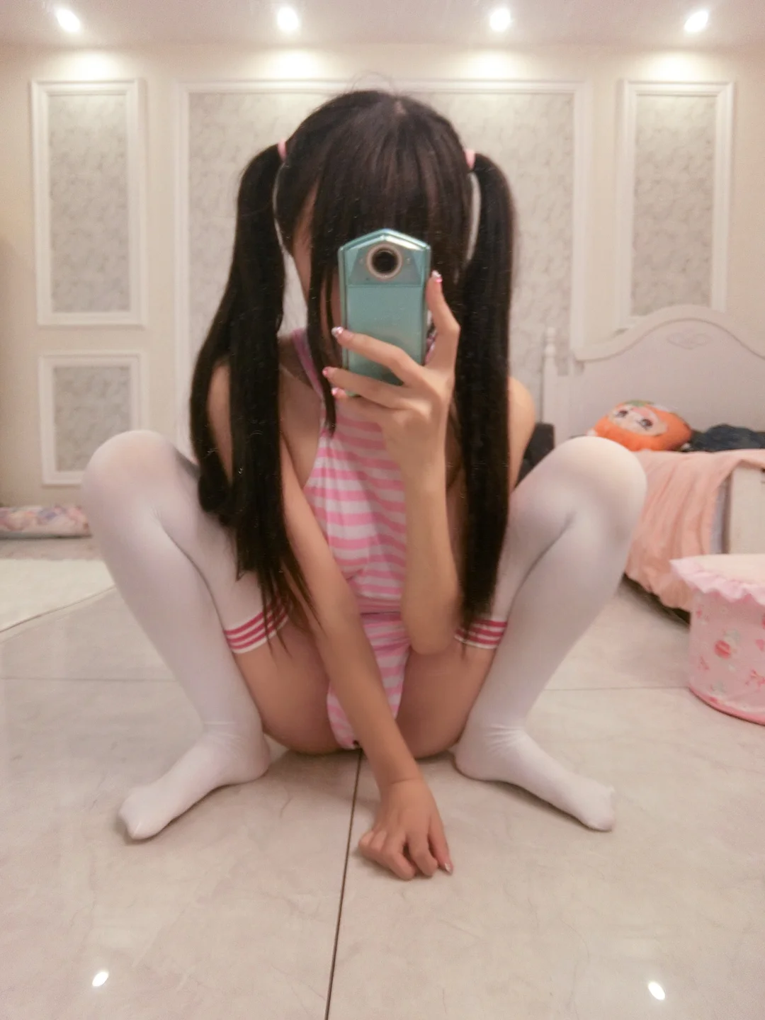 软妹摇摇乐摇摇乐yoyo_友達と一緒です140P_271MB tg@simisebaisi 【丝足阁】117.webp